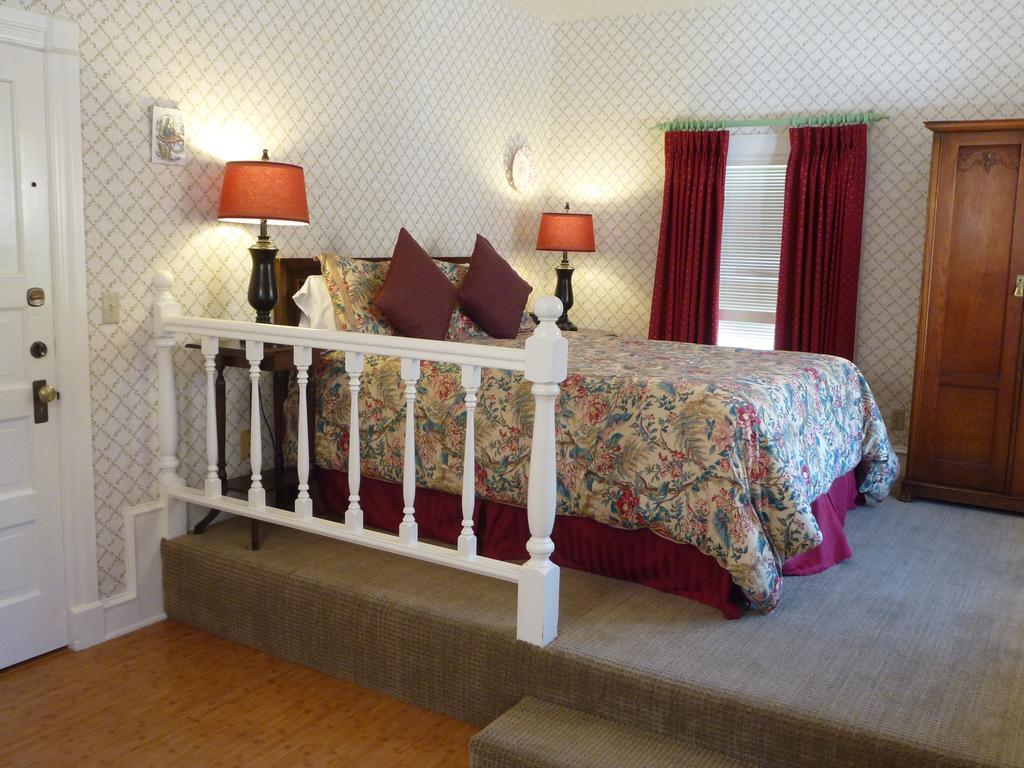 Cheshire Cat Inn & Cottages Santa Barbara Zewnętrze zdjęcie